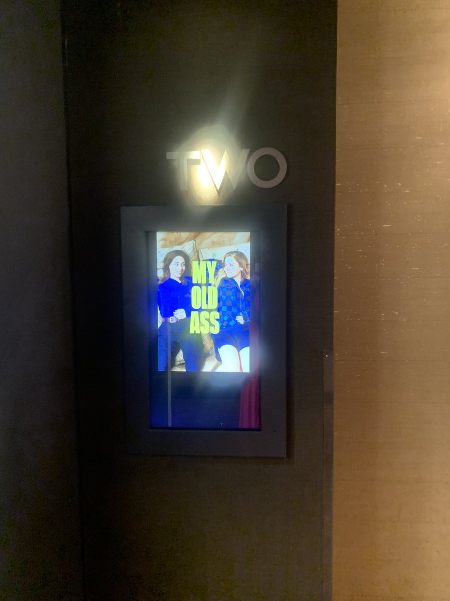 SarahGVincent's tweet photo. Worst day ever but tried to recover by going to a screening of #MyOldAss @AlamoBoston. #MaisyStella #AubreyPlaza #PercyHynesWhite #KerriceBrooks #MaddieZiegler #MaddieZiegler #CarterTrozzolo #SethIsaacJohnson #AlexandriaRivera #SaoirseRonan https://t.co/WB5XJp1z4W