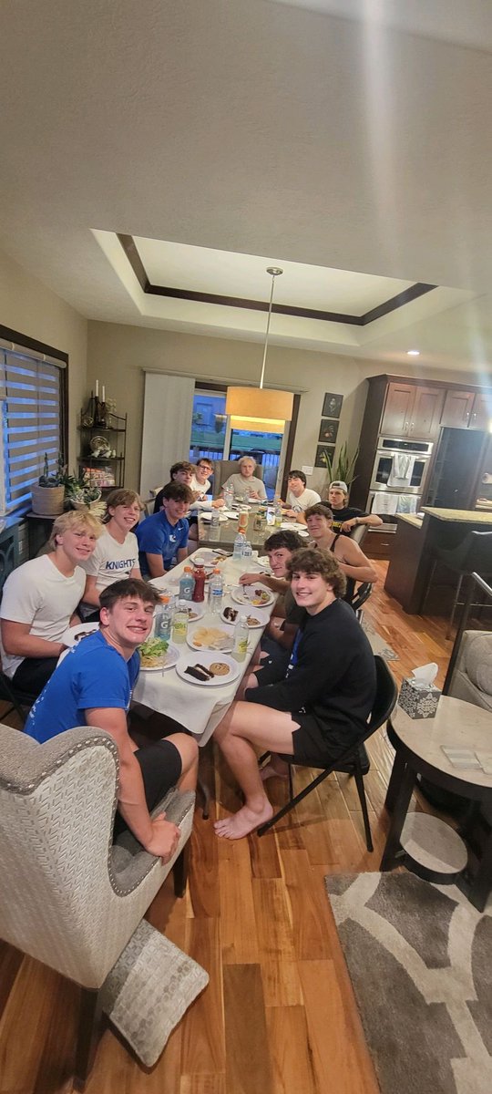 Parents of OG Knights Football tweet media