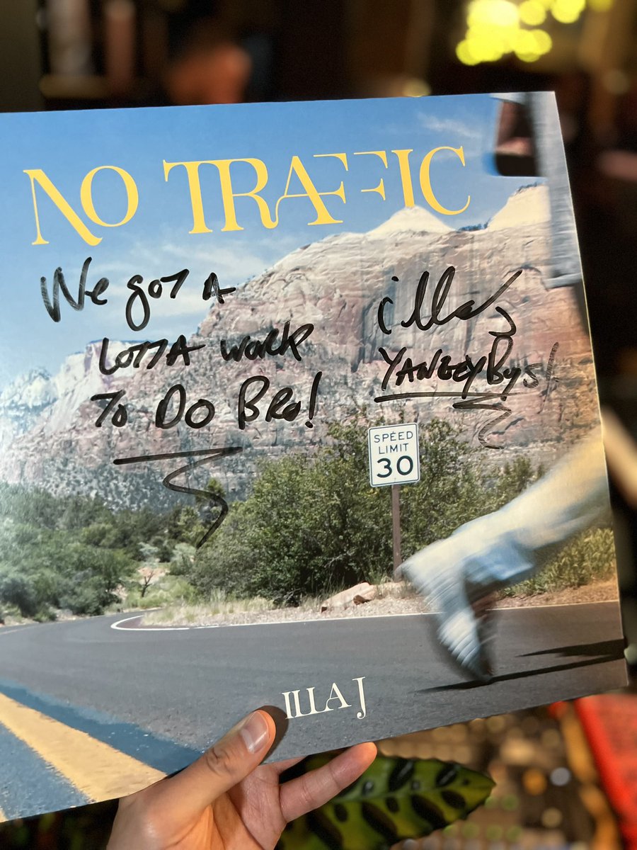 AbramLembono's tweet photo. Illa J : "We got a lotta work to do"
AL : What?!
Honored bro 🙌🏼👊🏼🇺🇸🇬🇧🇮🇩
Cc @illaj @ashwalkermusic @BBEMusic #hiphop #producer #illaj #ashwalker #bberecords https://t.co/yczPglIszH