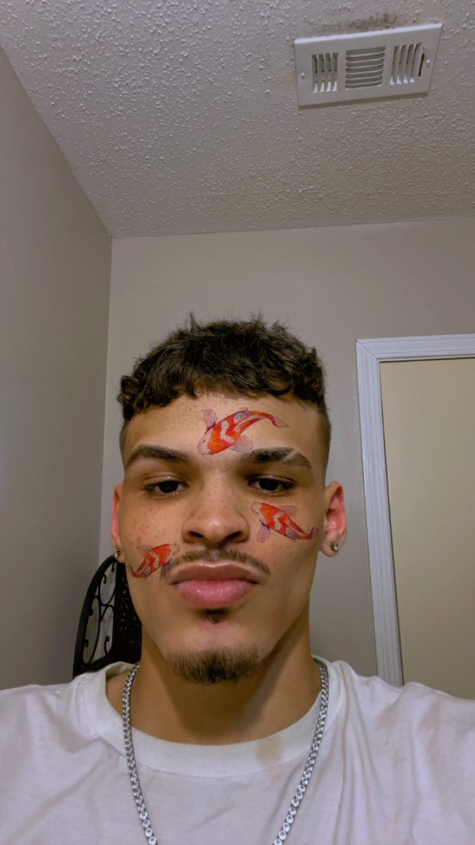 javonteEST's tweet photo. i hate to disagree 😩 https://t.co/iDtXJHtL1w