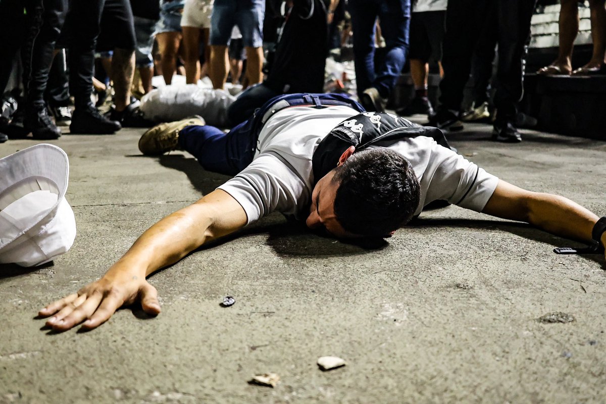VascodaGama's tweet photo. PERTENCIMENTO E ÊXTASE.

Apenas quem vive SÃO JANUÁRIO! 🙌💢

📸: Dikran Sahagian | #VascoDaGama https://t.co/HtNodAKEPD