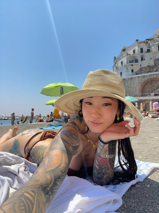 Tell me your beaches in Europe pleassssse ? https://t.co/ArK3ReH5We
