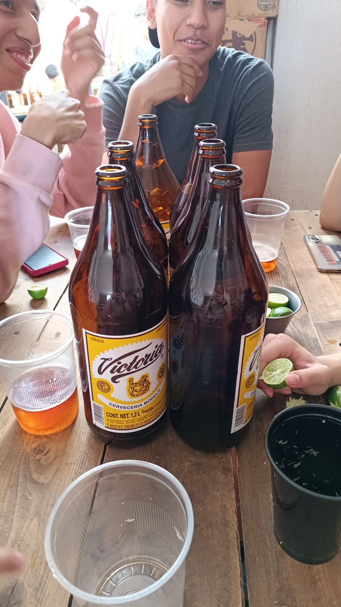 ElDanno007's tweet photo. El vicio pega menos junto a buenos amigos 😵‍💫🤫 https://t.co/SwEqaDhj2B