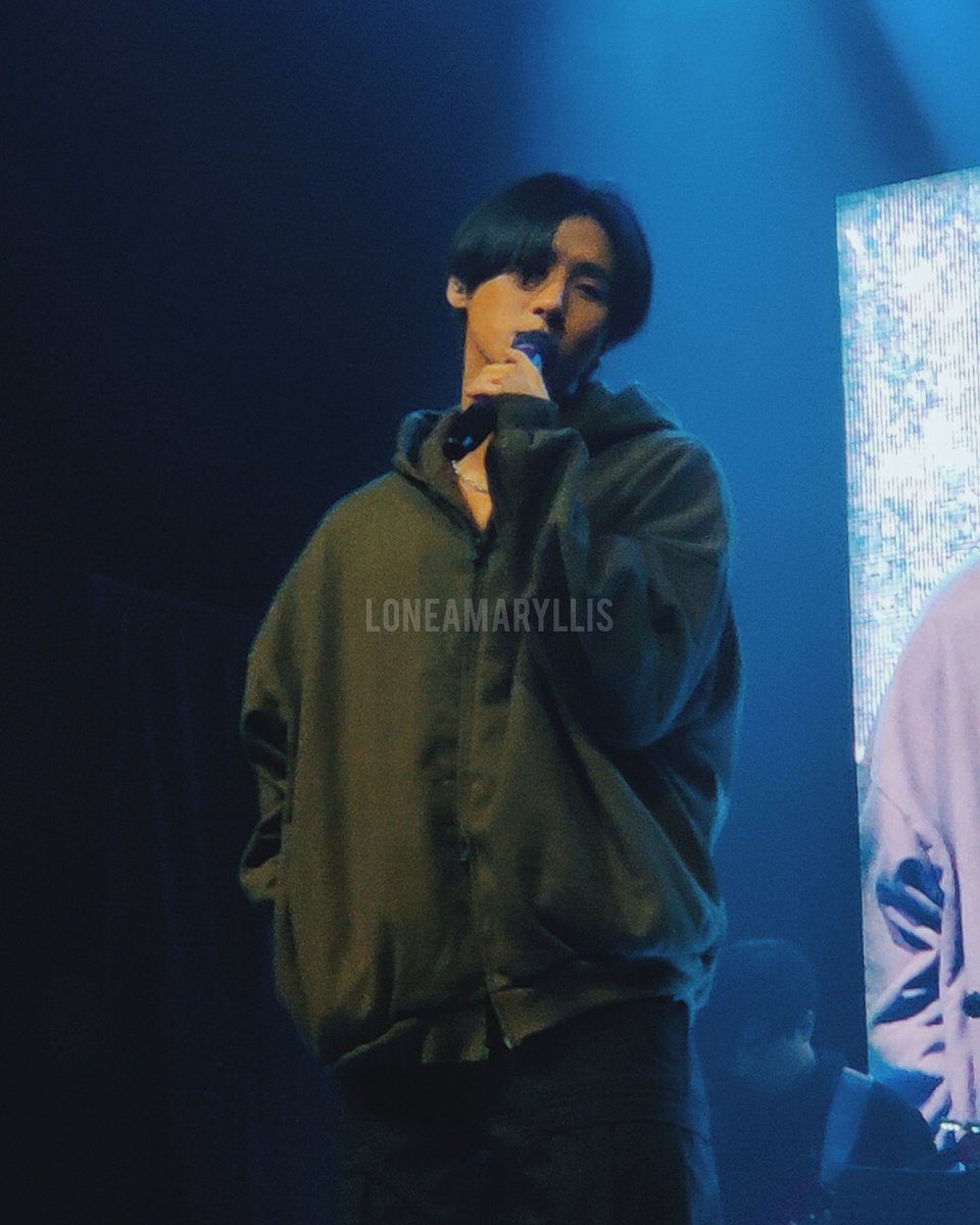 loneamaryllis's tweet photo. CHANGKYUN DURING SOUNDCHECK ???
#IM_OffTheBeat #IM https://t.co/Kx2l7LBMez