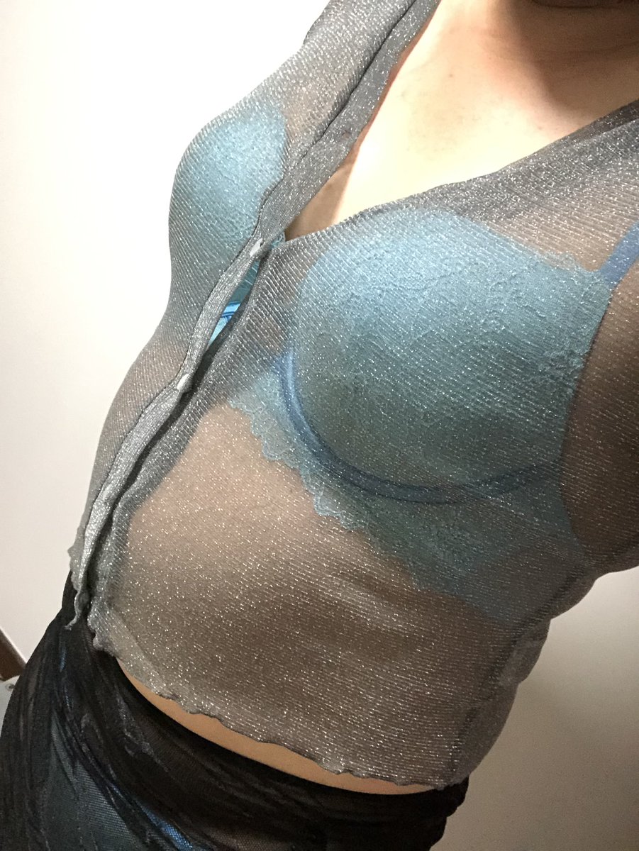 cockest12's tweet photo. Recent weather is too warm. What will happen if wear like this go out? 🥰🥰 https://t.co/G1YAY1mXG2