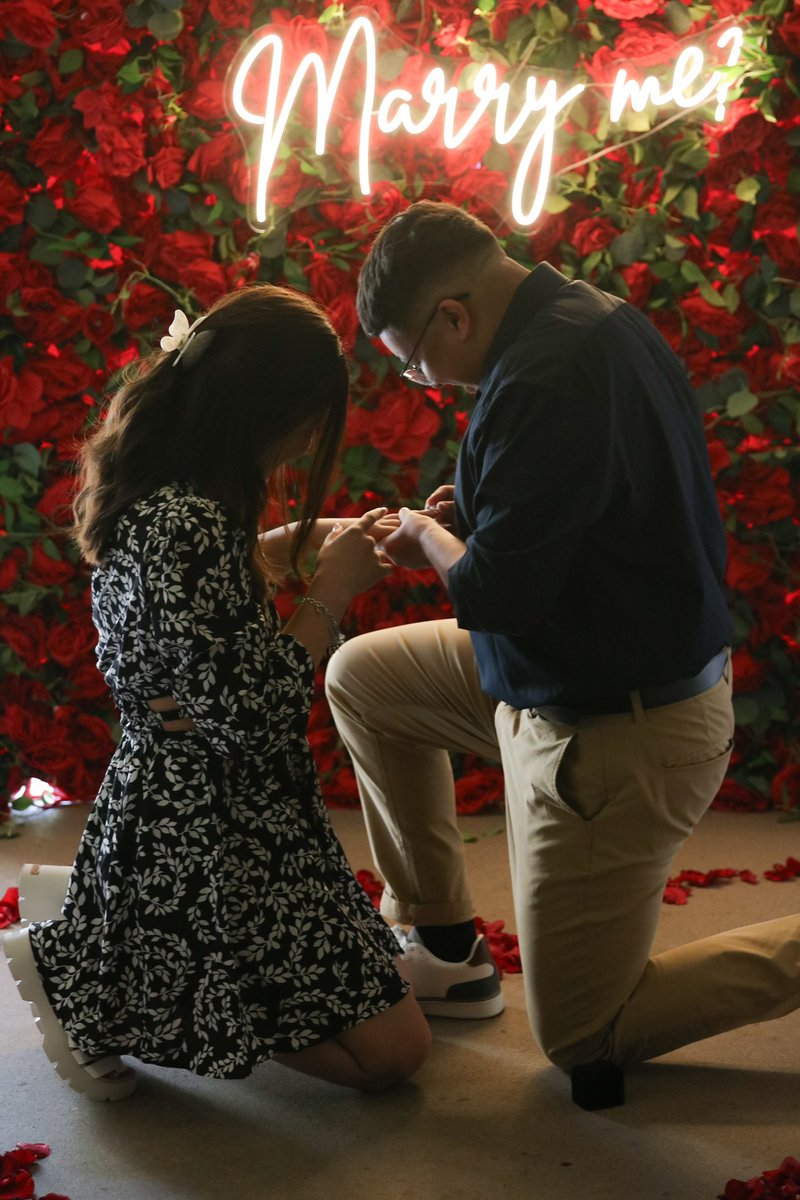 britgee23's tweet photo. Oh yeah we’re engaged 🥹🥰❤️💍 https://t.co/TDHbyNBe6T