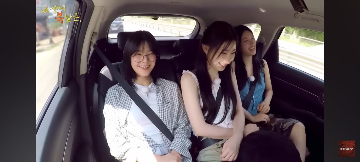 Beautiful Lia❤️👑 #내생에복날은 #onesummerday <a href="/ITZYofficial/">ITZY</a>