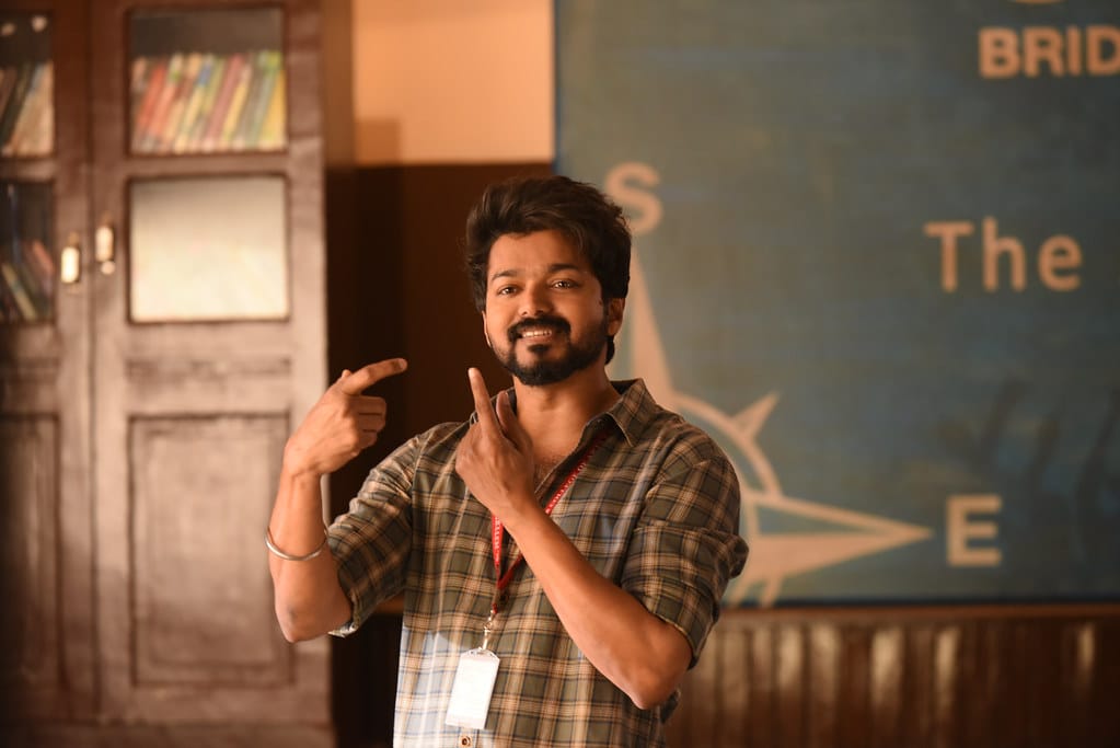 kabi_18_'s tweet photo. 3/6

@actorvijay #ThalapathyVijay #TheGreatestOfAllTime https://t.co/szLxD37QdI
