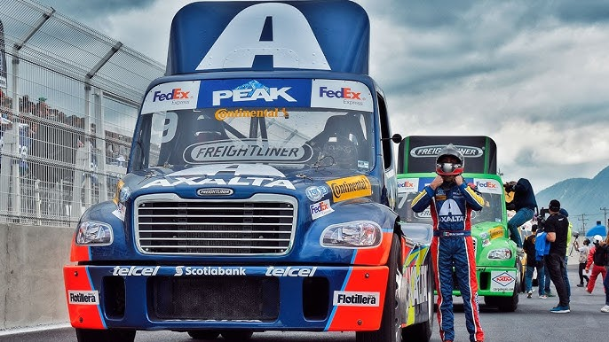 BombardierKat's tweet photo. what did @iamFreightliner do https://t.co/IdQ0otffsN