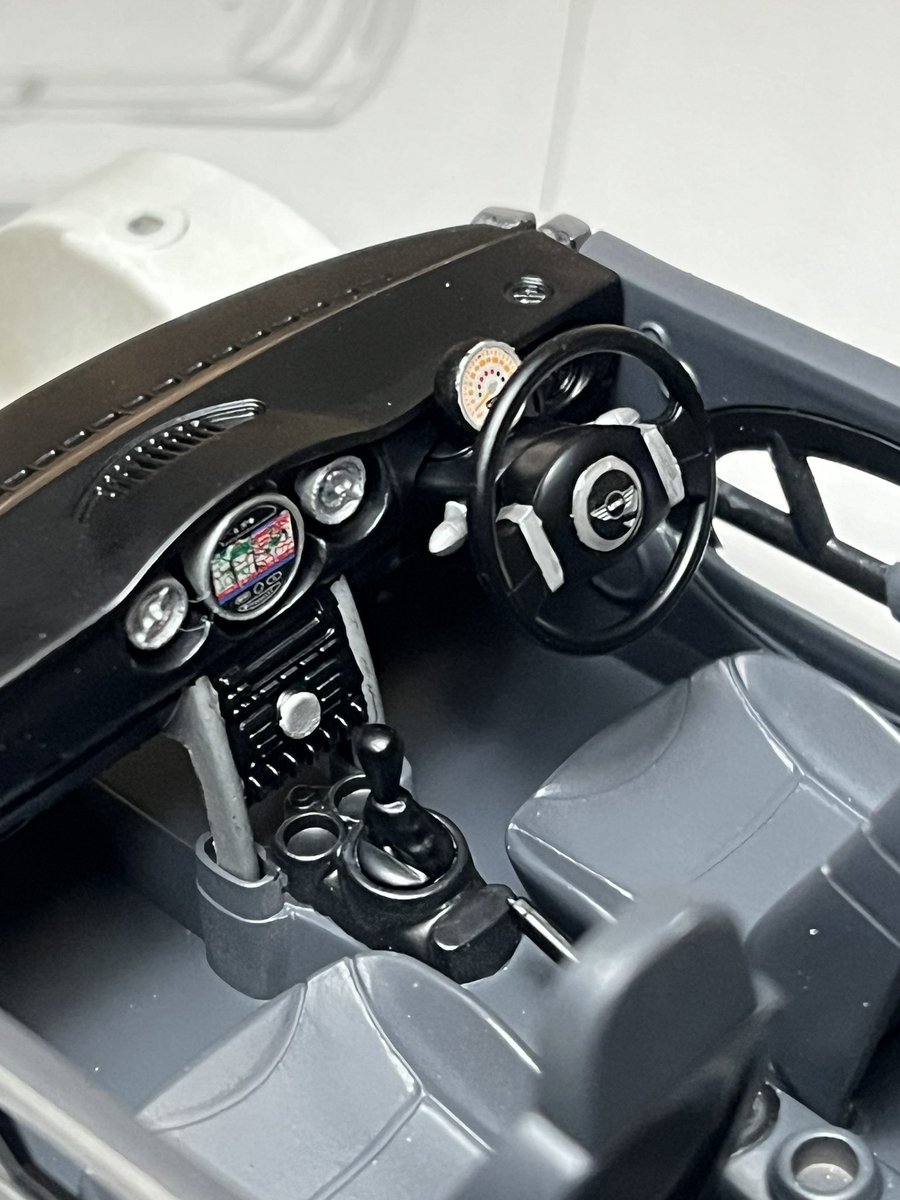 plum_model's tweet image. mini Cooper完成！！
友人の依頼通りの色に近づけられたんじゃないかな？

 #スケールモデル
 #プラモデル
 #miniCooper
 #ミニクーパー
 #車