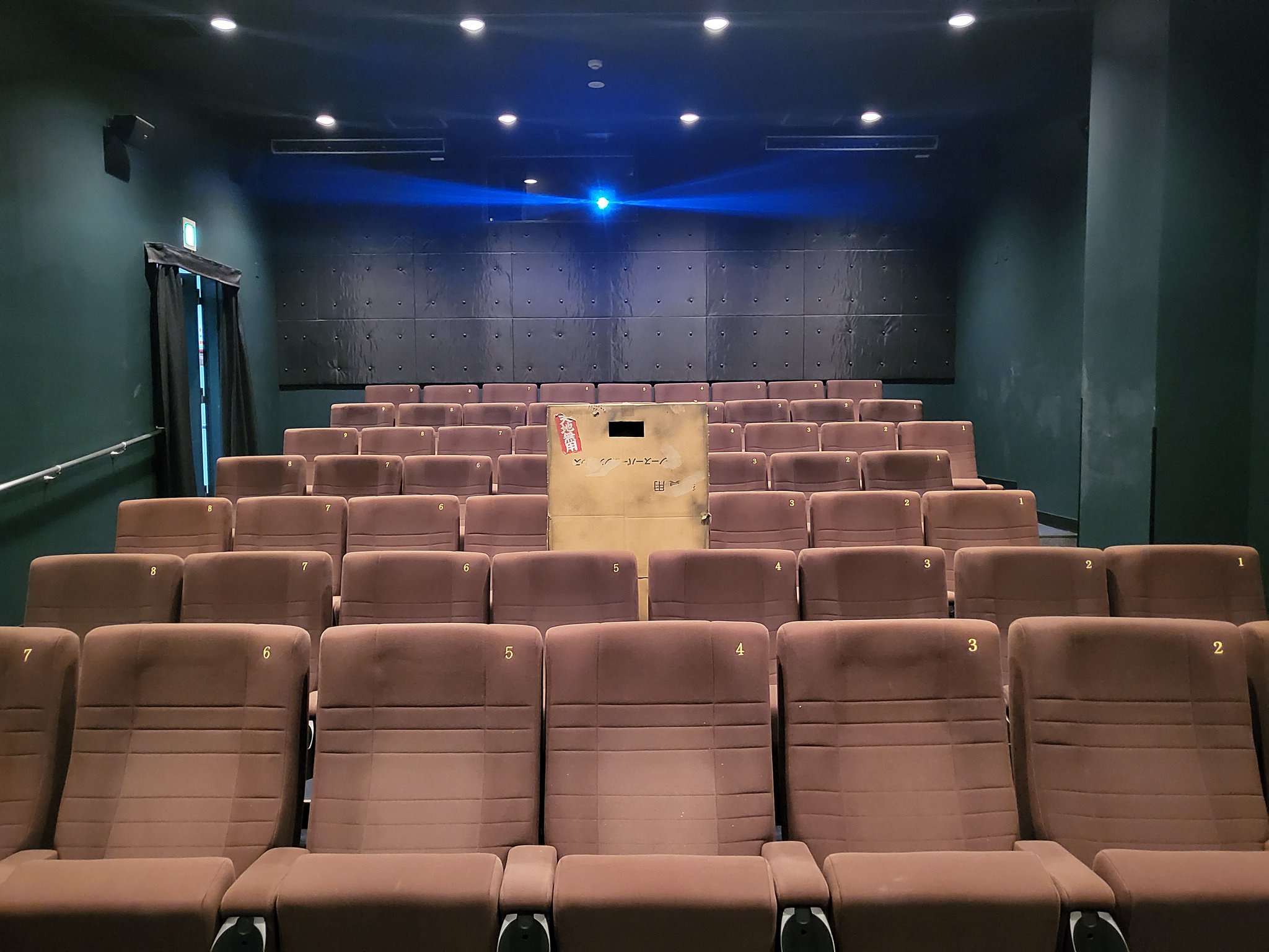 ❤高輝度22000lm❣狭い部屋でも映画館の様な雰囲気で映画を大満喫♪❤ ❤高輝度22000lm❣狭い部屋でも映画館の様な雰囲気で映画を大