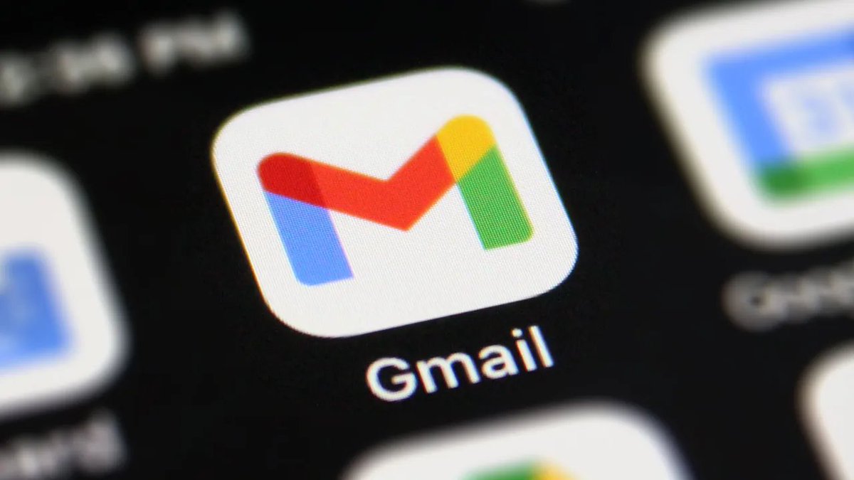 Web3AIML's tweet image. 1/
📱📧 Gmail users on Android can now chat with Google’s AI assistant, Gemini, about their emails within the Gmail app. The feature allows email summarization and specific searches. It’s accessible via the black star logo in the Gmail app. 📧✨
#Gemini #EmailAssistant