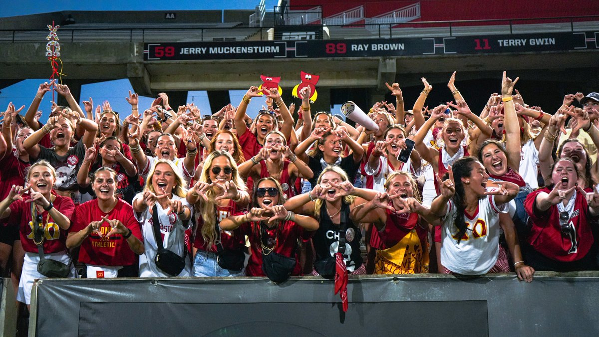 spencerdkelley's tweet photo. It’s football time in Jonesboro! 📸🏈

Great night for Order of the Pack.

#SMSports x #SportsCreative x #WolvesUp 🐺🤘🏻 https://t.co/l945i0NRrT