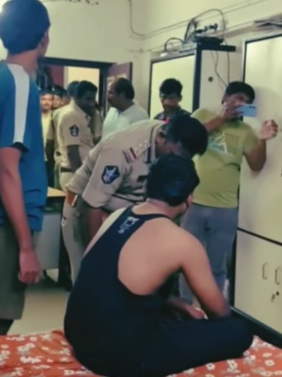 ltsChaitanya's tweet photo. Dear Indians 🙏🏻,

We need your attention, Andhra Pradesh ain't in safe hands.‼️

A scandalous incident has come to light at Gudlavalleru College of Engineering in Gudivada, where a hidden camera was discovered in the hostel washroom, secretly recorded 300 videos and sold to boys. https://t.co/YDL3Jr4ntH
