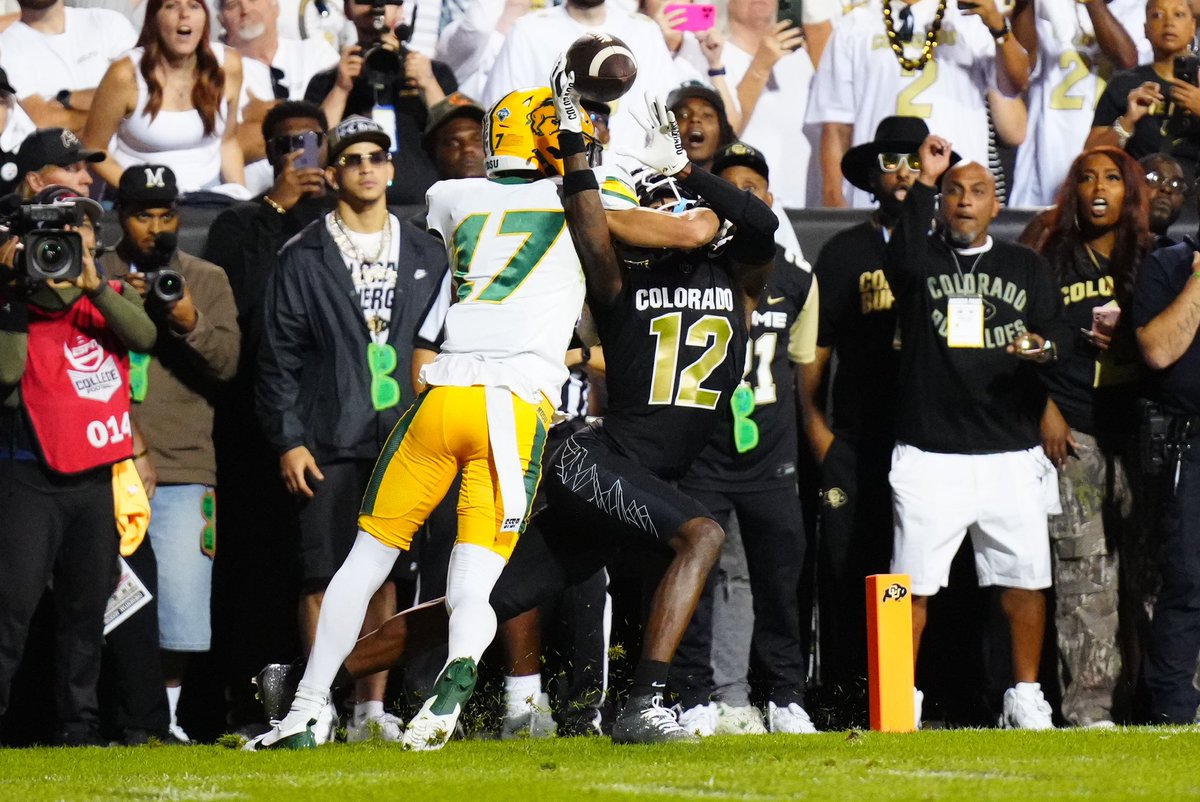 RGIII's tweet photo. This photo of Travis Hunter resulted in a Touchdown 🤯 https://t.co/fsQZs8wvmM