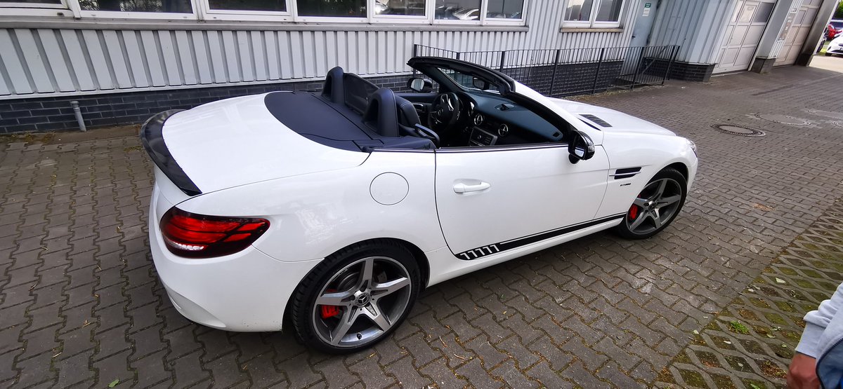 hakantaskoyantc's tweet photo. #mercedes #slk #mercedesslk #amg #amgumbau #badykitumbau #amgdesign  #carwrapping #folierung #carstyling #hakantaskoyantc #berlin #cardesigned #cardesign #cardesigner #tuning #tuningcar #farbenoo #scheibentönung #karosserie #instandtsetzung #felgen #felgenreparatur uvm https://t.co/VxuFTRdD5p