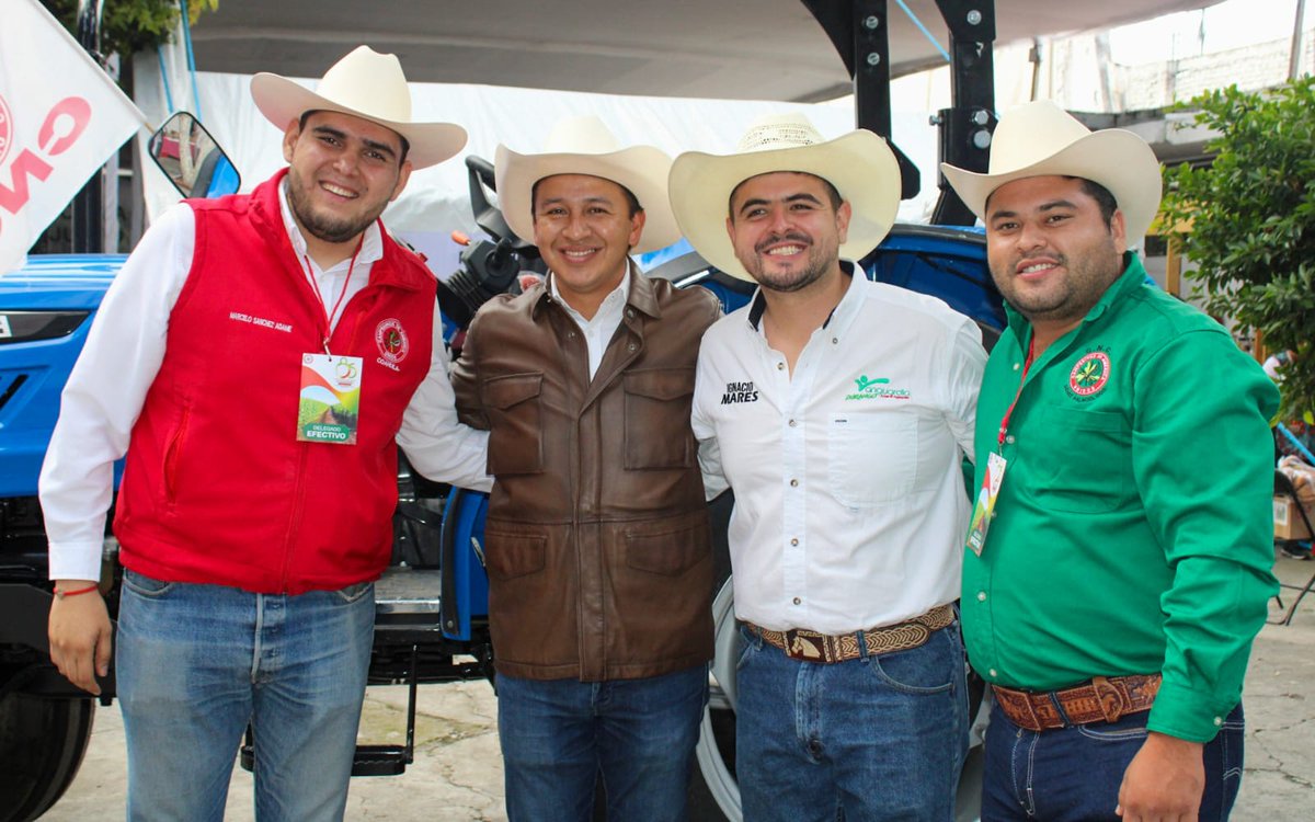 Mi querido amigo Nacho Mares ⁩ que gusto poder festejar contigo un año más de vida, porque quienes te conocemos sabemos que eres un tipazo y un gran amigo.

Te mando un fuerte abrazo hasta Durango, tierra de los alacranes 

Muchas felicidades y que venga lo mejor. 🎊🎉
