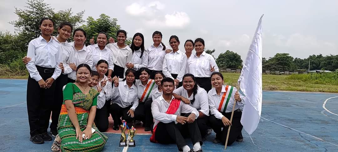 CESAC_'s tweet photo. Winner of inter department parade competition on the occasion of 78th Independence Day.

We decided to represent girlspowers 
The entire parade participate including the battalion commander were girls students, the formation  theme was on #narishakti #jhansikirani 

CMO Assam https://t.co/ENZYkQpVoG