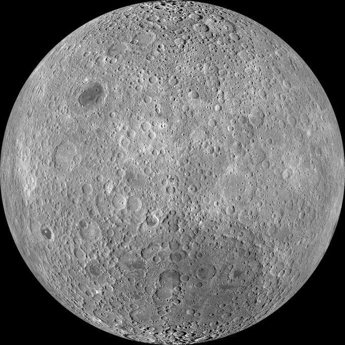 CuriosityonX's tweet photo. The side of the moon you never saw with your own eyes https://t.co/ZxNPKFRZoh