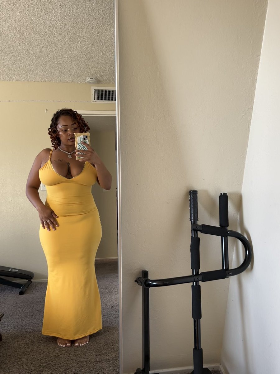 briaananax's tweet photo. 💛 https://t.co/tUX0GtSinn