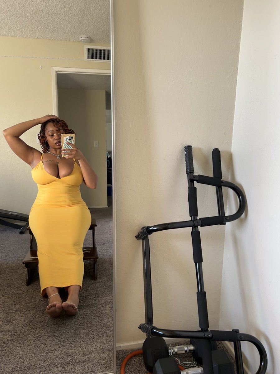 briaananax's tweet photo. 💛 https://t.co/tUX0GtSinn