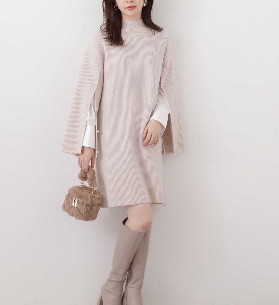 BUDOFASHION's tweet image. 婚活お見合い激戦会場の待ち合わせ場所で『PROPORTION BODY DRESSING』を着た女性が一際 光って見えました…！品の良さと女性らしさを纏えます。

普段カジュアル派も会社の面接にスーツを着るように、婚活服で挑むことにより真剣度が伝わります。
甘さはトップスの色とスカートの形で調整しましょう🙆‍♀️