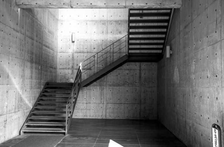 내가 100번의 실패를 했다는 것은
성공을 향해 100번째의 계단위를
걷고 있다는 것
그래서 성공이 그만큼 가까워졌다는 것