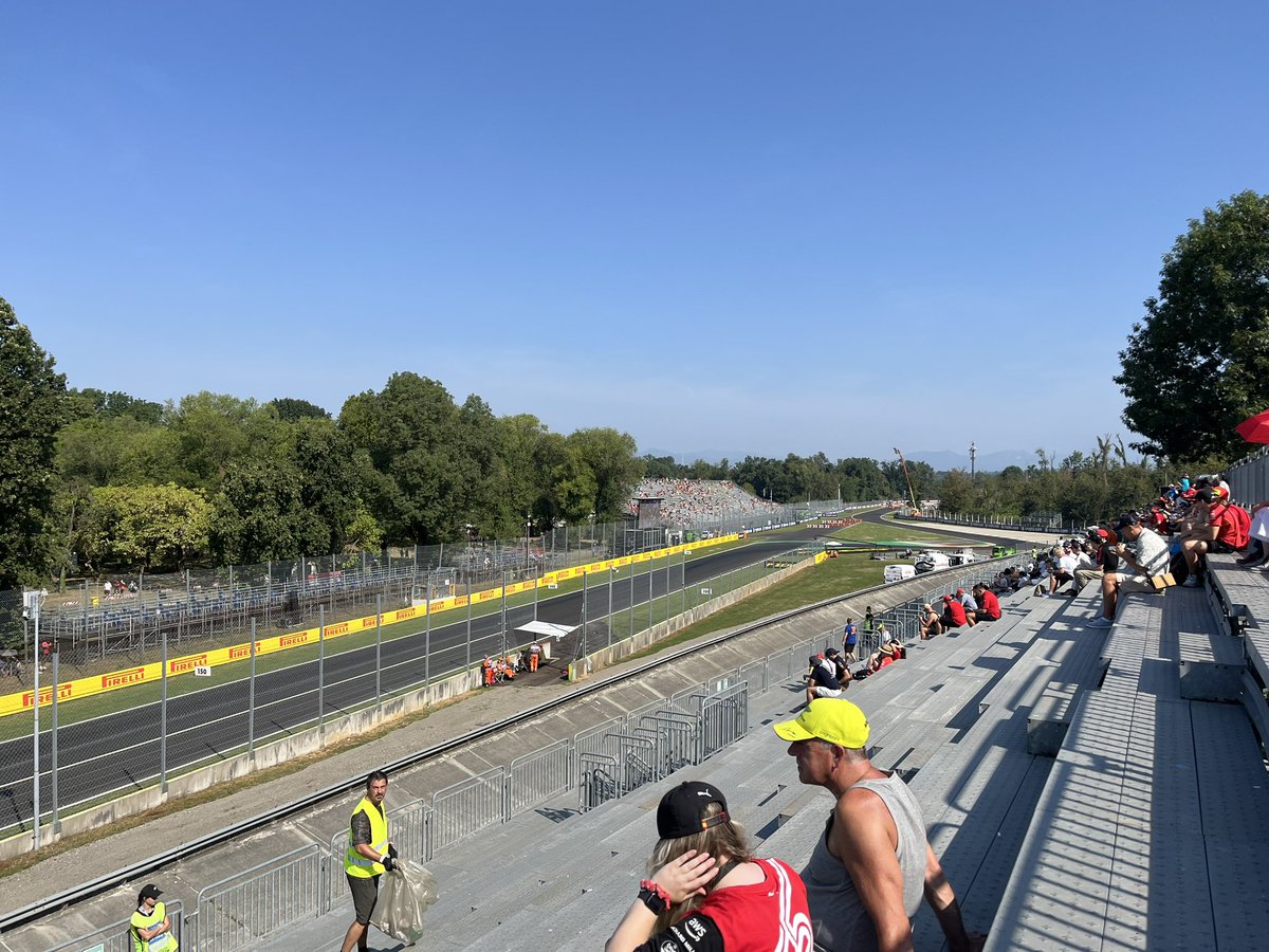 BUSHOK's tweet photo. Hij zit! 😄👌🇮🇹🏎️💨
#ItalianGP #RacefanRob #VarianteAlta https://t.co/FfTvnh43cs