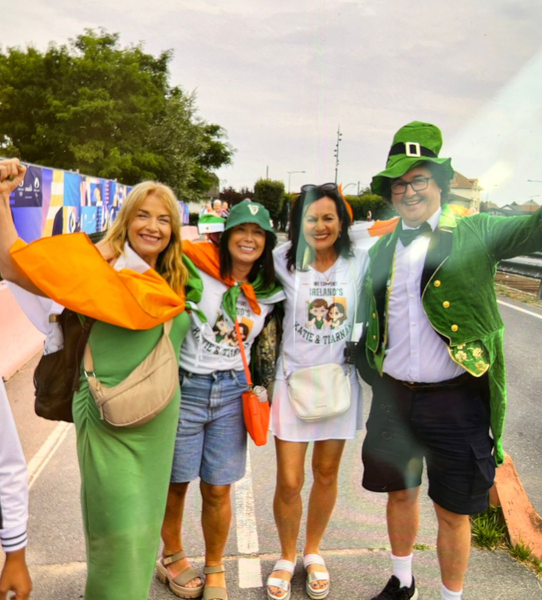 UPDATE: PR2 Mix2x Heat : 🕑 11:15 (IRL)

Katie and Tiarnán’s race has been postponed but due to a pesky thunderstorm, but that won’t dampen the spirits of the Irish supporters!

They are out IN FORCE at Vaires-sur-Marne Nautical Stadium! ☘️

#TheNextLevel | #TeamIreland