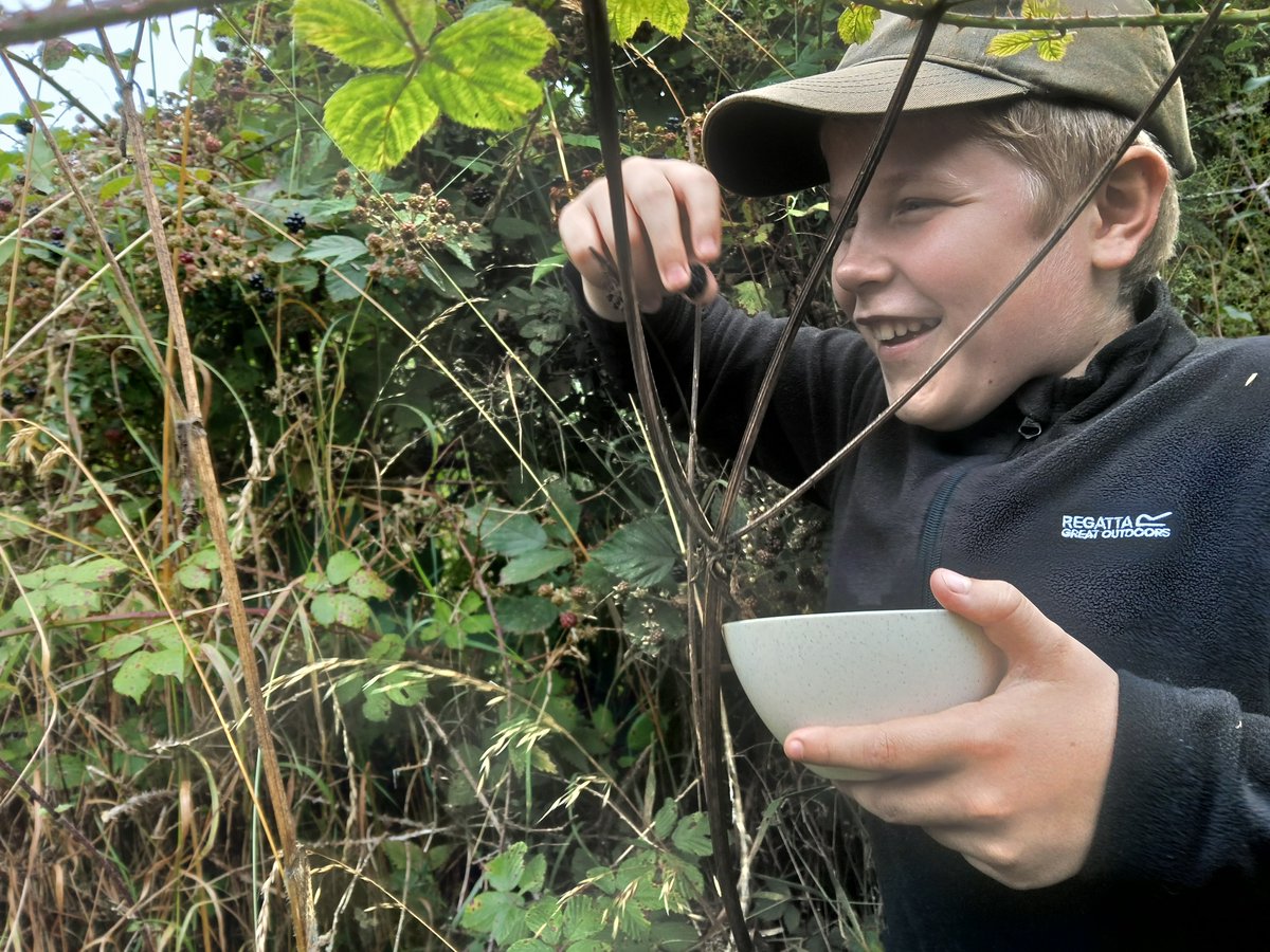 We run our Going Wild Kid's Club for kids aged 9-14 once a month in Bishop's Castle, with activities ranging from bushcraft and foraging to tracking and mini-beast hunts, weekends from 9 to 12. Contact Dan to get registered and book your place: goingwild@lightfootenterprises.org