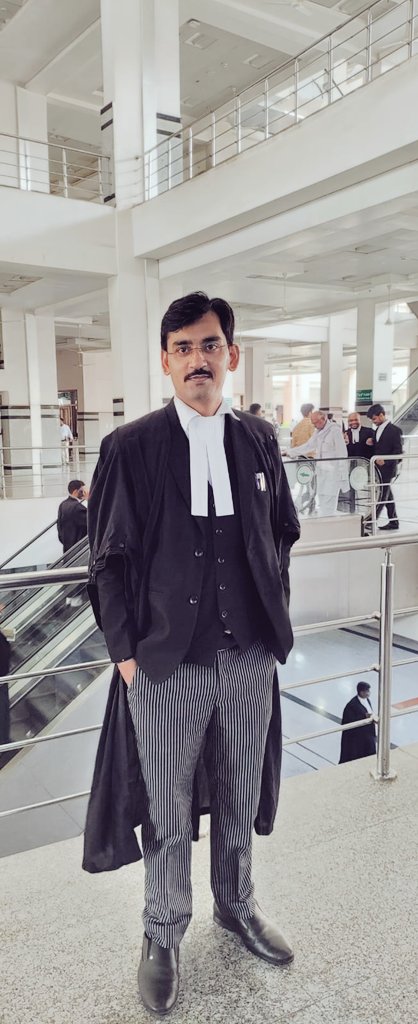 gshukla272's tweet photo. Lucknow High Court, Lucknow 
#NewProfilePic https://t.co/TQ2nZtV1A2