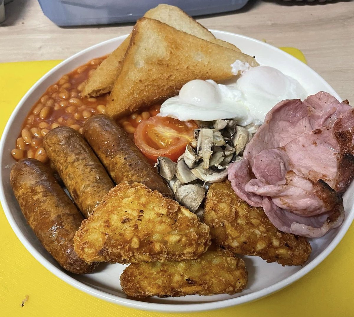 CamborneTown's tweet photo. Breakfast stop in Camborne? We have many options to suit everyone including Scallywags on Trelowarren Street.
Checkout their big breakfast! 😋
#BreakfastSpots #SupportLocal #ChooseCamborne #Camborne #Cafe #PlacesToEat https://t.co/rlWpz3coCH