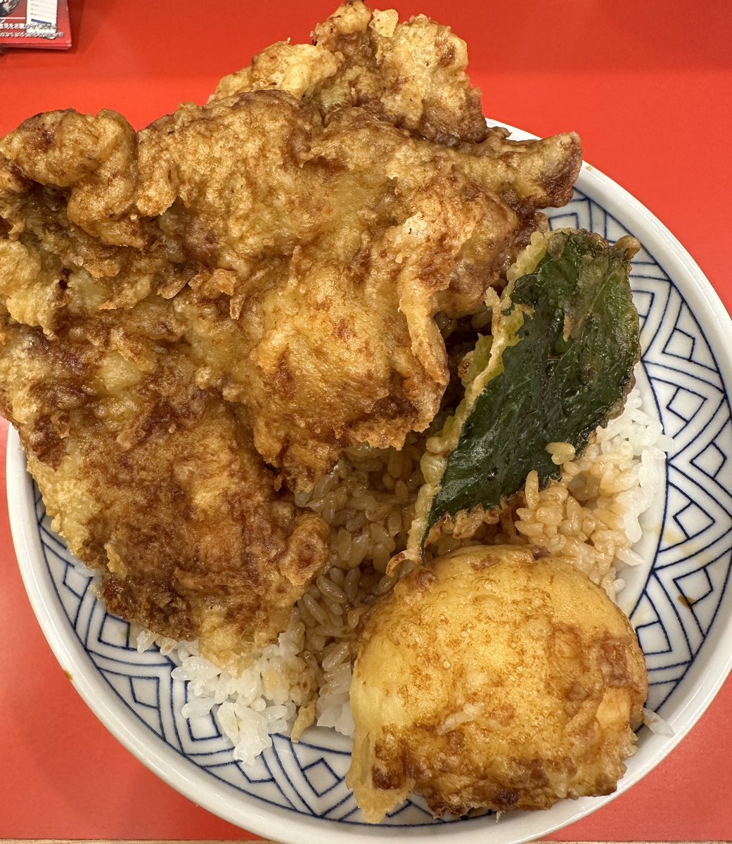 aorinnxu's tweet photo. 来日本的几天都在下雨🌧️
但总算吃到好吃的了😭 https://t.co/aFbvWmEJlk