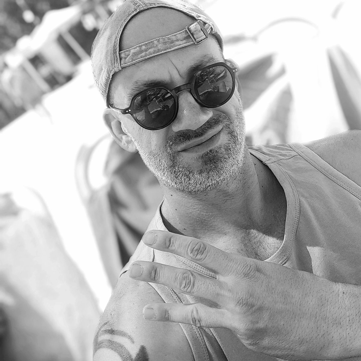 Last days of summer and it's been one well spent. Deep into production on album number 3. 
But first things first.
Putting together set lists for upcoming shows this fall. 
What are your must-play Teknovore tracks?