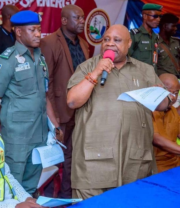 Reduce Budget For Your Office, Osun Workers Tell Adeleke 

• Demand Instant Implementation of N70k Minimum Wage

By Adekunle Alao

Workers, under the aegis of the Osun Workers Union (OWU), have expressed concerns over the inability of the Senator Ademola Adeleke-led government