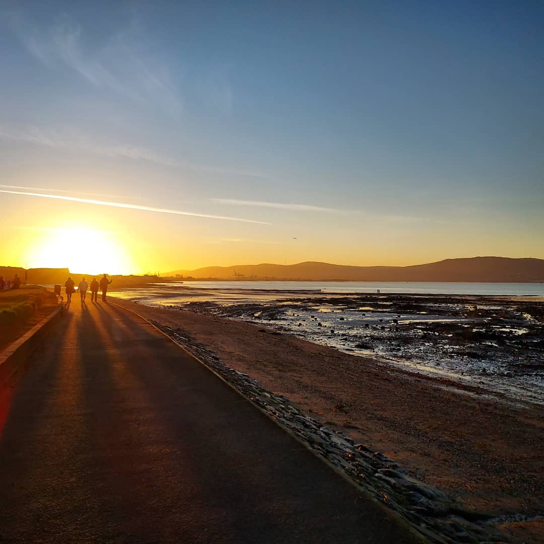 Research & Innovation (@uuresearchinnov) on Twitter photo It's National Beach Day ποΈ
We all value a clean beach, but most of us are guilty of littering.
Using behavioural science, PhD Researcher <a href="/RachLSingleton/">Rachael Singleton PhD πππ±</a> is focusing on developing interventions that will lend a hand in keeping our beaches pristine.
#WeAreUU It's National Beach Day ποΈ
We all value a clean beach, but most of us are guilty of littering.
Using behavioural science, PhD Researcher <a href="/RachLSingleton/">Rachael Singleton PhD πππ±</a> is focusing on developing interventions that will lend a hand in keeping our beaches pristine.
#WeAreUU
