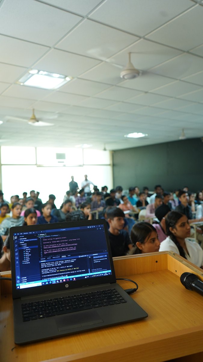 Techcadd_comp's tweet image. 🏆 What a day at Pyramid College!
TechCADD’s Full Stack Development workshop was a game-changer. Gained hands-on experience and valuable insights into web development. Here’s to coding up a storm!
#tech #techcadd #techcaddcomputereducation #workshop #pyramidcollege #explore