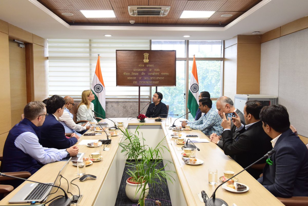 MSDESkillIndia's tweet photo. The signing of the MoU between Visa and Tourism and Hospitality Skill Council was done in the esteemed presence of Shri Jayant Chaudhary, Hon'ble Minister of State (I/C), Ministry of Skill Development and Entrepreneurship. Also present was Ms. Kelly Mahon Tullier, Vice Chair, Chief People and Corporate Affairs Officer at Visa. This partnership will contribute significantly towards enhancing India's tourism sector and in skill development of Indian youth across 10 states, including Assam, Gujarat, Himachal Pradesh, and West Bengal, in critical roles such as tour guides, customer service, and paragliding pilots, elevating the tourism experience for all. #SkillIndia #TourismTraining #EmpoweringYouth