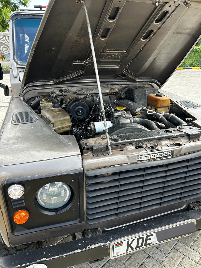 JaMtoka's tweet photo. - 1998 Land Rover Defender Pickup
- KSh1,800,000
- Fuel Tank: 80L
- Location: Nairobi 🇰🇪 (Nairobi West)
- +254733665551
- sales@beyondtarmac.co.ke
- https://t.co/RO2fUSEP2H

- 300 TDI Diesel Engine
- Manual Transmission
- 4WD + Low Range Gear Transfer 
- Mud Terrain Tyres Including Spare
- Bucket seats
- High Lift Jack aka Tanganyika Jack
- Tow Bar
