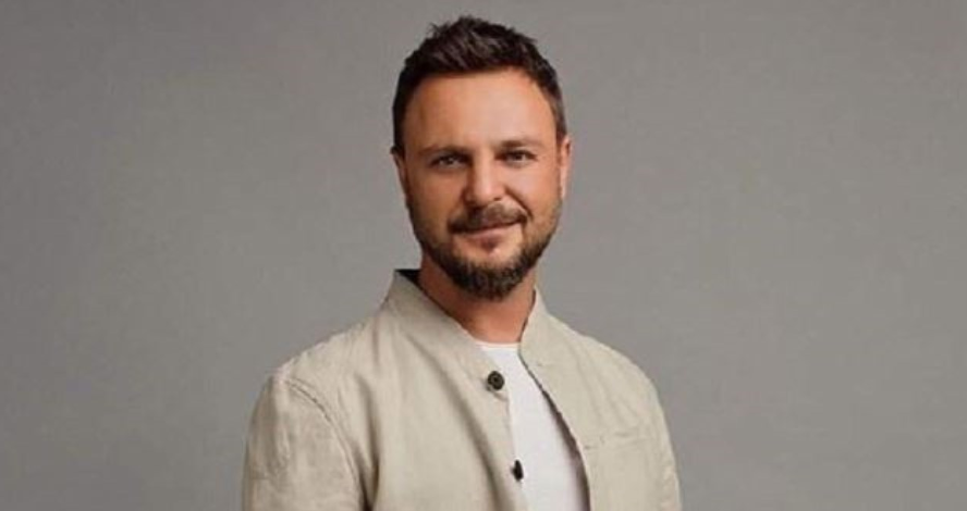 theturkishfact's tweet photo. Ogun Kaptanoglu Height, Age, Wiki, Biography, Wife, Family

Read: https://t.co/KcjeQwDh2n

#OgunKaptanoglu #turkishactor #turkey https://t.co/AYjO5f4DAl