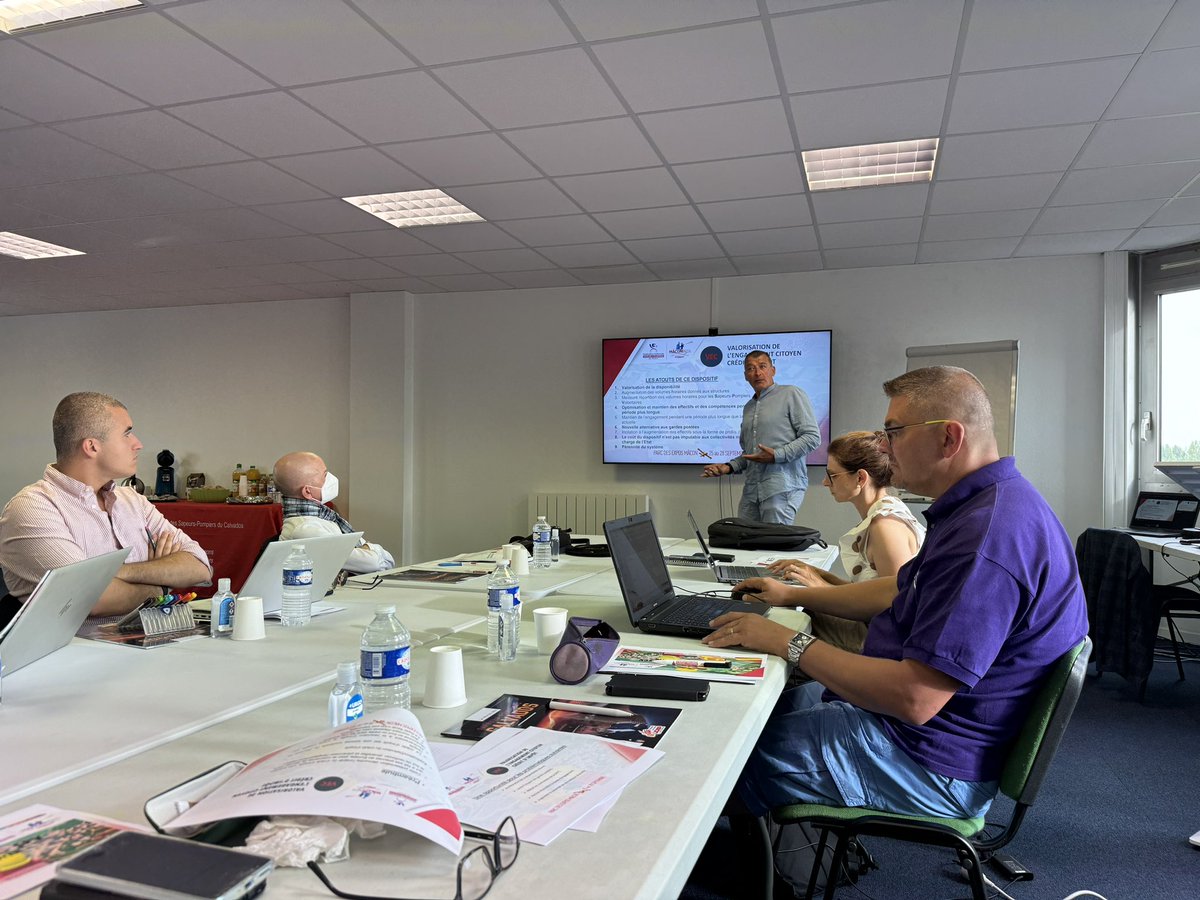 MichelGougou's tweet photo. En préambule du @cnspf2024 les animateurs de groupe de la commission #volontariat de @PompiersFR en réunion à Caen. Merci à @UDSP14 pour l’organisation et l’accueil. #LivreBlanc #Famille #CreditImpôt #Astreinte #Disponibilité #SPV - On se retrouve à Mâcon le 26/09 à 13h30 ! ☎️☎️ https://t.co/0qG0Sgiced