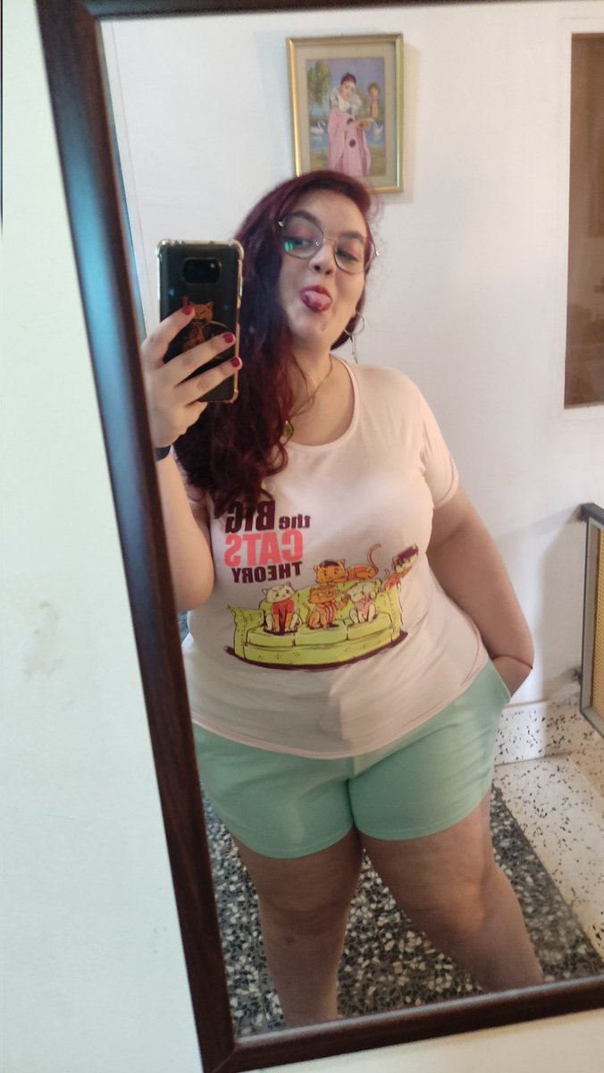 IstharVegaLuna's tweet photo. Pamplinseta y las Pamplingafas que me regalaron 😎❤️
#ViernesdePampling @PamplingNews https://t.co/sS8BezAMW8