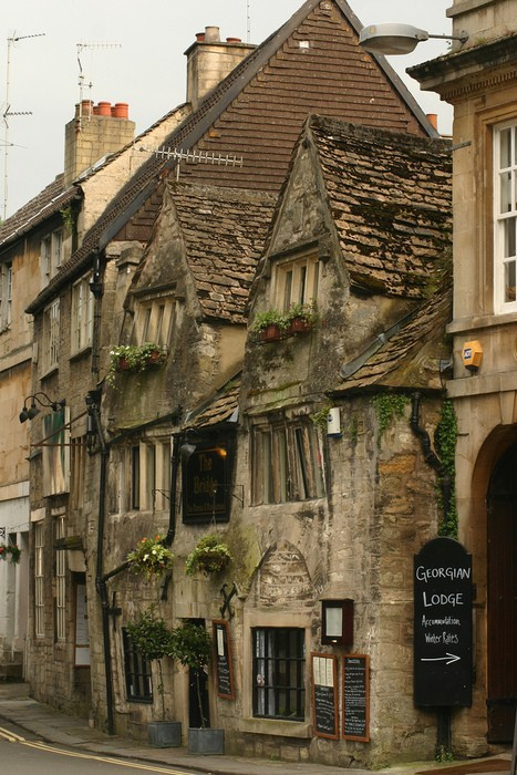 realfoxd's tweet photo. Bradford-Upon-Avon, England. #Bradford-Upon-Avon #England. https://t.co/3hNx8ZB0tw https://t.co/IGpwCGDxQq
