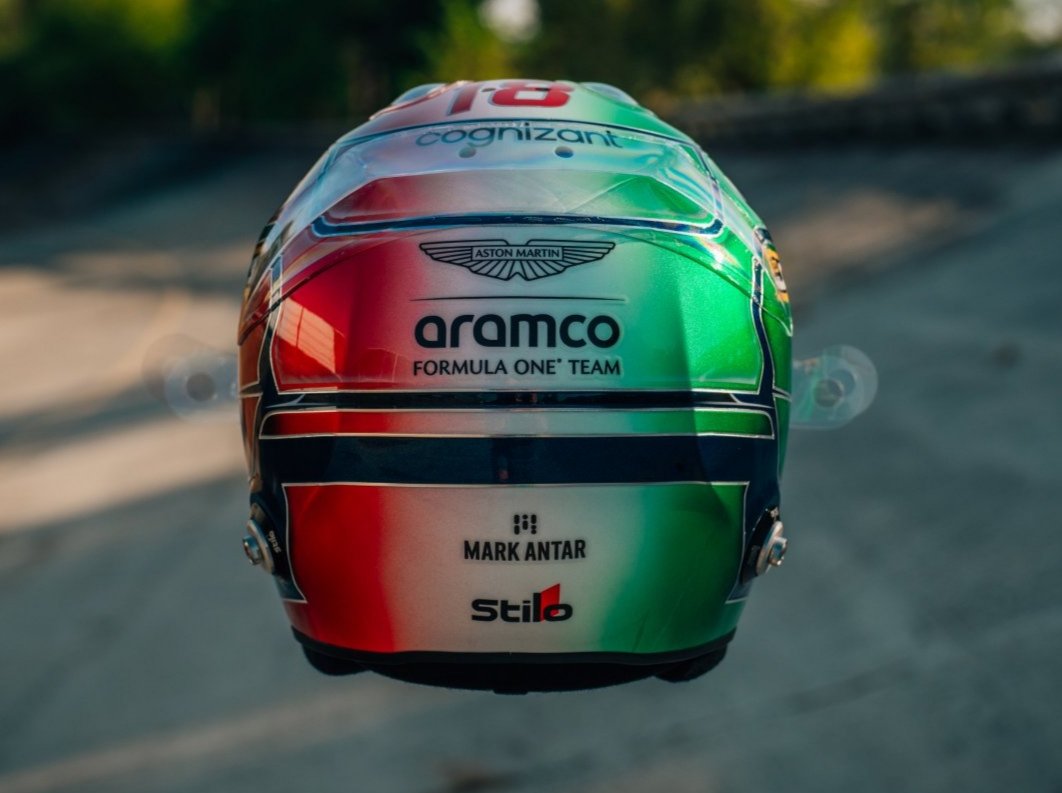 F1HLM's tweet image. Tricoloure helmet design of Lance Stroll for the #ItalianGP 
🎨 Mark Antar Designs
📸 Aston Martin F1

#ls18 #stroll #amrf1 #astonmartin #f1 #formula1 #motorsport