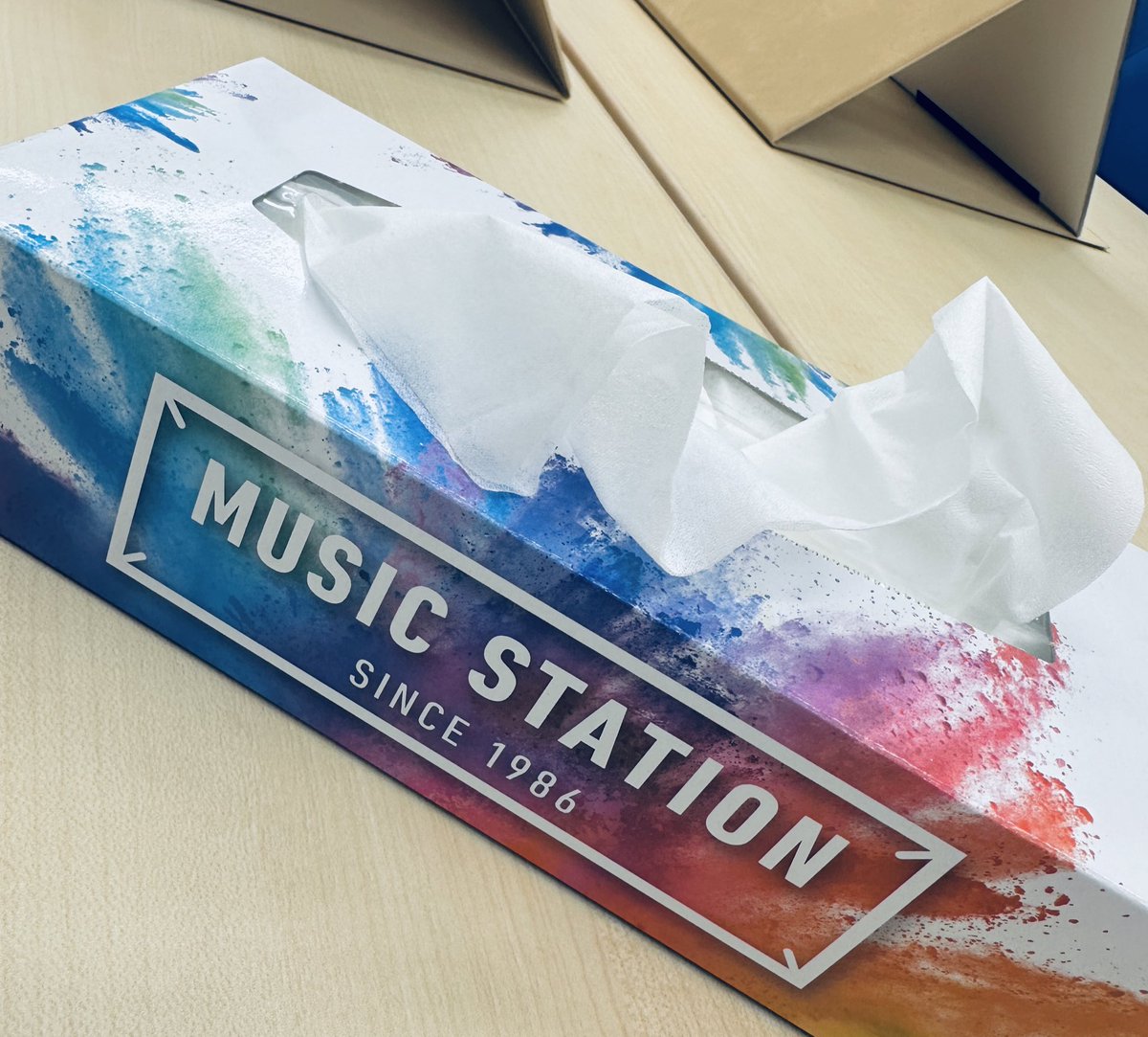 今夜はLiSA姫の「ブラックボックス」お供させてもらいます🕶️🎤🎸 #Mステ