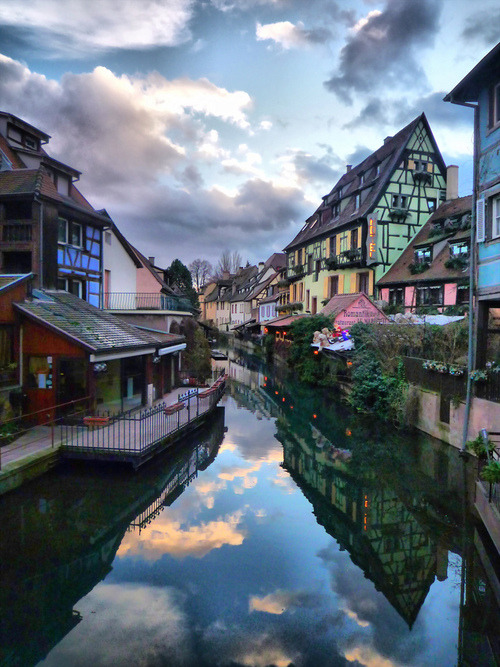 realfoxd's tweet photo. Dusk, Colmar, France #Dusk #Colmar #France https://t.co/RNpVtluCTT https://t.co/1ed2YwbrJr