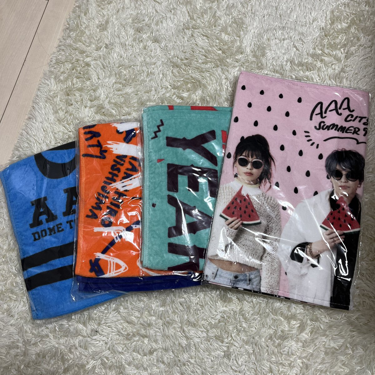 08_fuchan's tweet photo. これ全部で500円で買い取ってくれる人いないですか💦
家の荷物多すぎで断捨離してます💦
※拡散お願いします🙏🙇‍♀️
 #aaa  #nissy https://t.co/uaNPHnUDhU