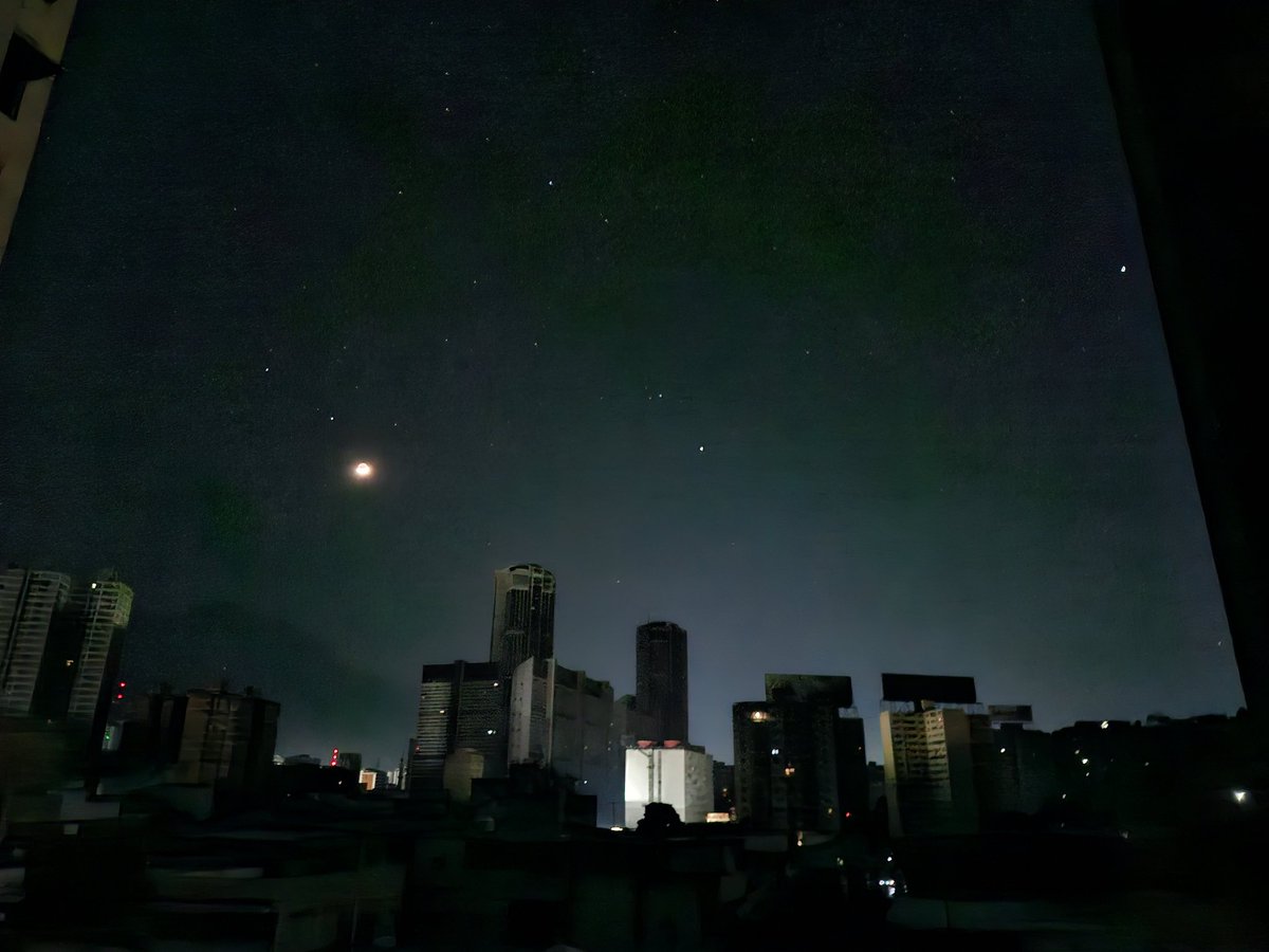 ObservoCaracas's tweet photo. Apagón General en Caracas a las 4:45 am.
#Caracas #Venezuela https://t.co/muYYF5JguV