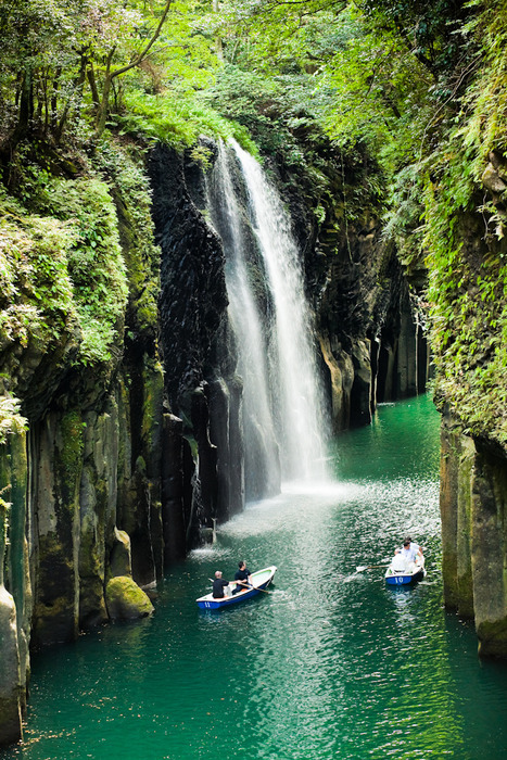realfoxd's tweet photo. Takachiho Gorge, Miyasaki, Japan #TakachihoGorge #Miyasaki #Japan https://t.co/anJapdG9lq https://t.co/t2Z2ZJkIvB