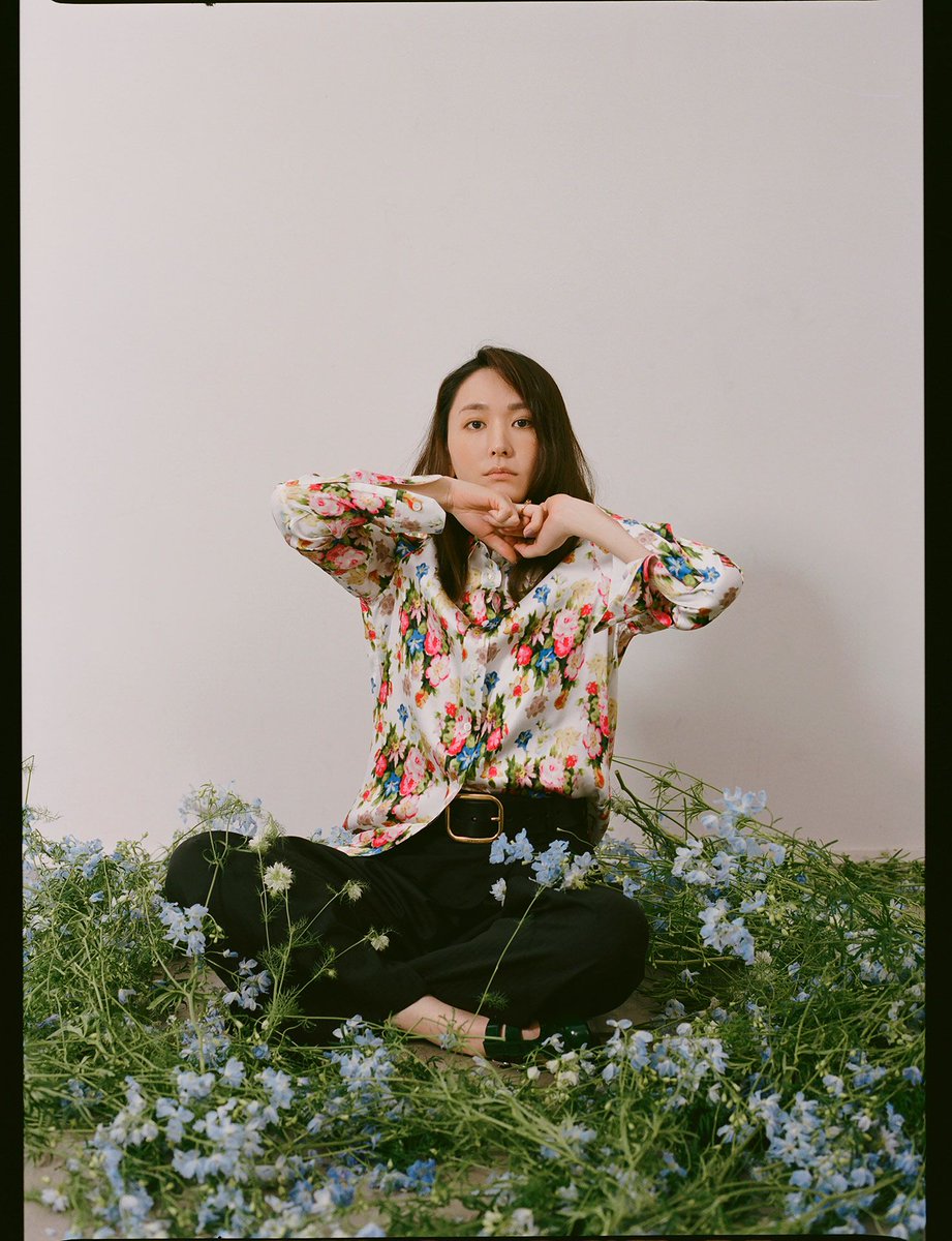THEFASHIONPOST's tweet photo. エデンの園を求めて。新垣結衣とロエベ vol.1 
https://t.co/ET1vfJIZN8 https://t.co/E8q8V5AMWD